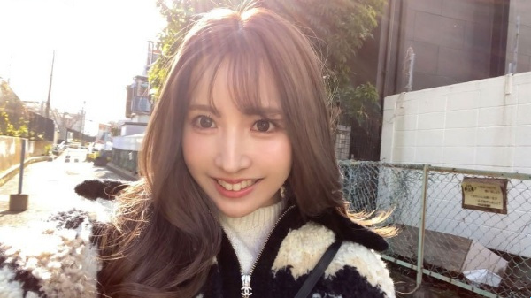 ラッキーな処女がアイドル三上悠亜とセックスする方法を学ぶ