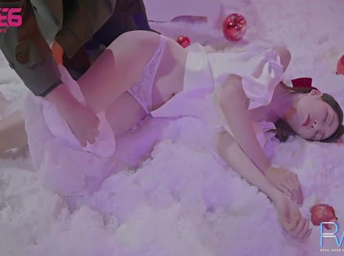 聖誕故事：白雪公主，紅蘋果的誘惑